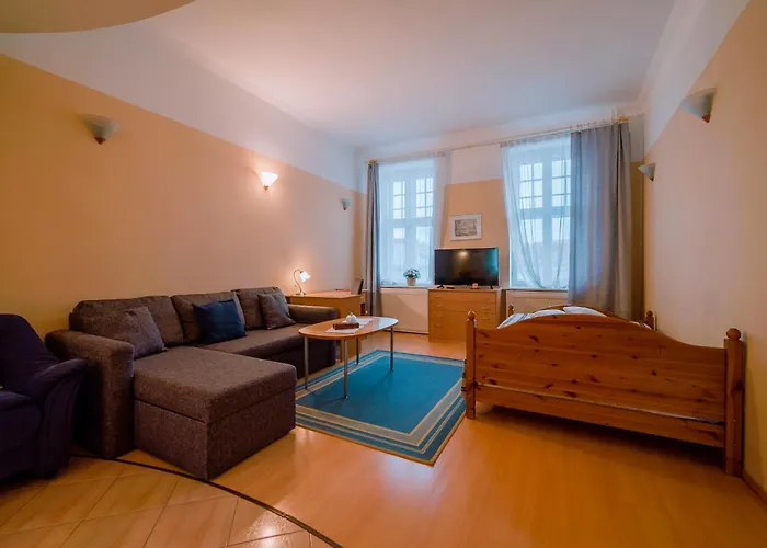 Romeo Family Apartments